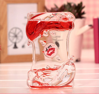 Valentine's Day dolphin Double Hourglass Liquid Timer oil dripping Timer Oil Liquid Motion Hourglass Floating Desk Decoration: red