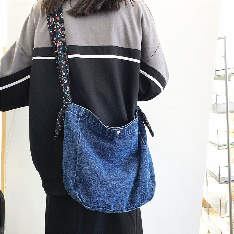 Vrouwelijke Landelijke Denim Hobo Handtas Met Kleine Bloemen Riem Tiener Student Gewassen Jeans Stof Dagelijks Leuke Slouch Messenger Bag