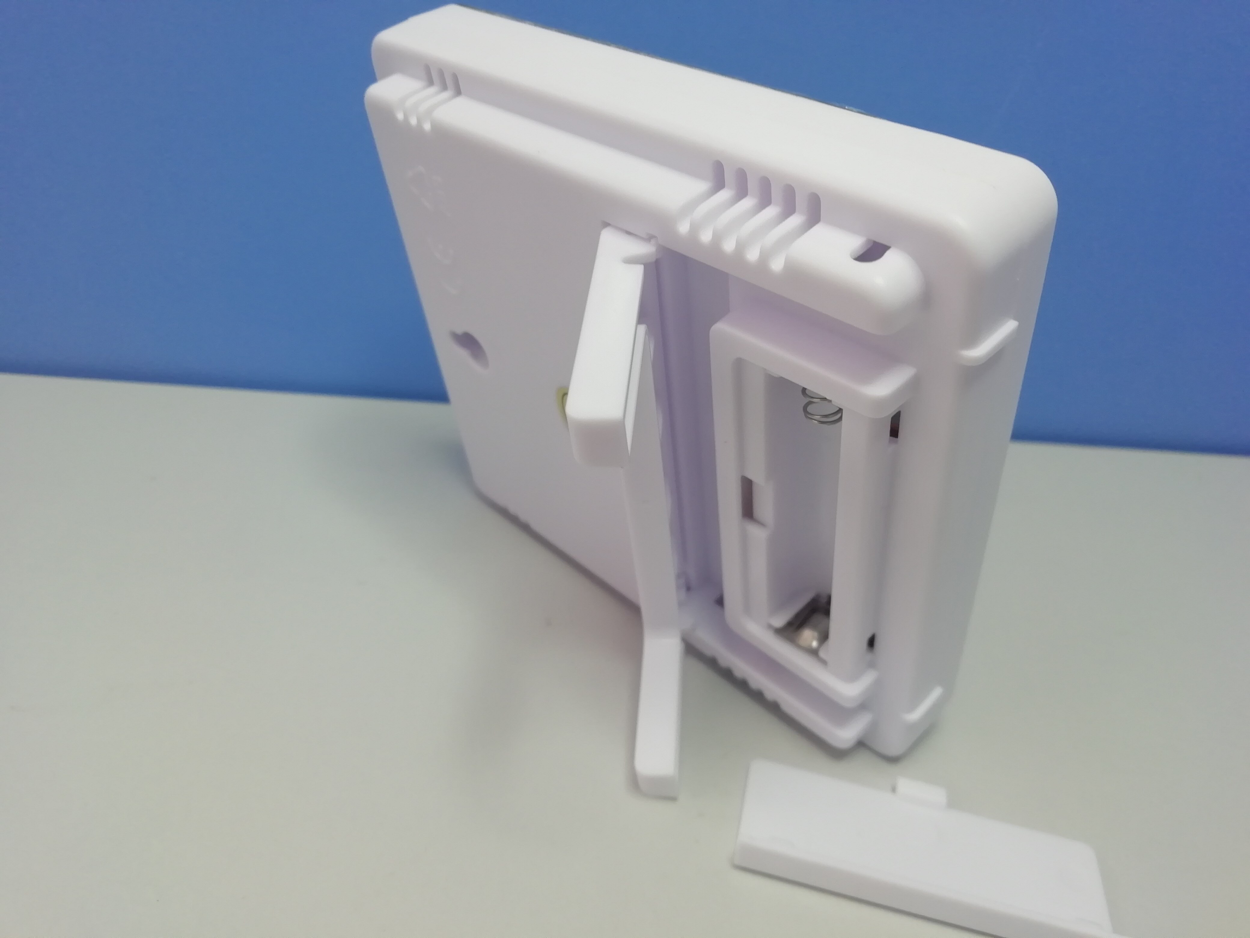 3 PCS /LOT HTC-1 Digital indoor and external Temperature and Humidity Time Clock Alarm