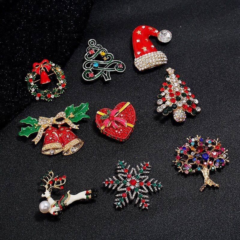 Mode Kerst Broches Kerstman Hoed Handschoenen Bells Sokken Snowfake Strass Pak Metalen Pins Badges Broche Jaar