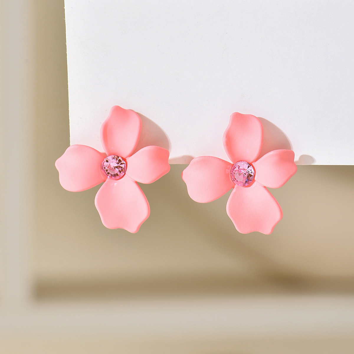 Pendientes coreanos rosas con forma de flor pequeña para mujer, aretes llamativos frescos y dulces, joyería de 2023: Vino tinto