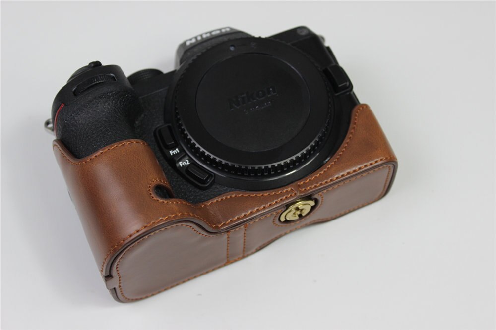 Kamera taske taske pu læder halv krop sæt cover til nikon  z5 z6 z7 bund sag med batteri åbning sort / brun / kaffe: Kaffe