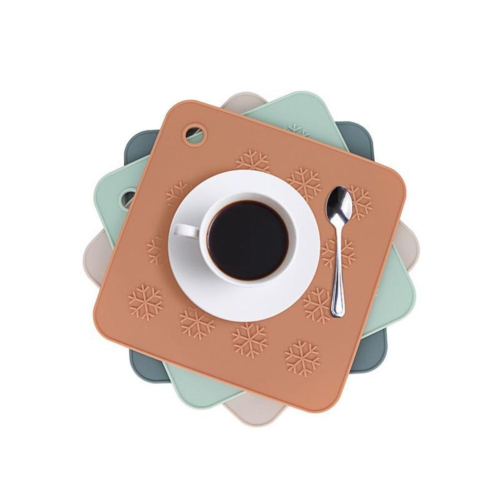 Support pratique en silicone | Sous-verres de noël flocon de neige, support pratique, tapis de cuisine résistant à la chaleur, dessous de cuisine, outils de Pot, posavasos silicona 4FM