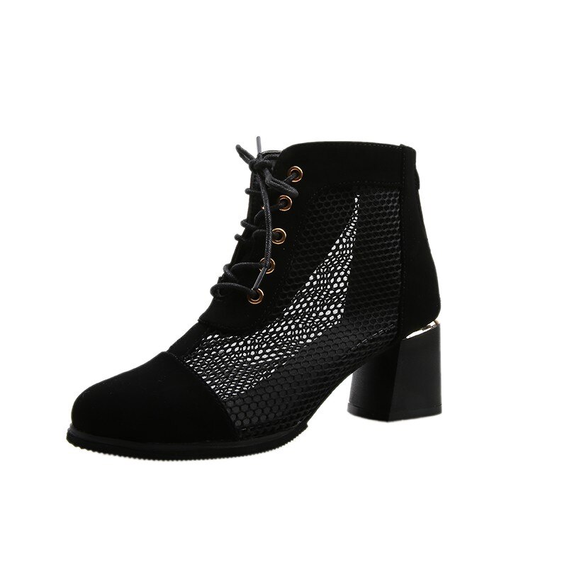 Hakken voor brede voeten | High heels in brede pasvorm | Yours Clothing