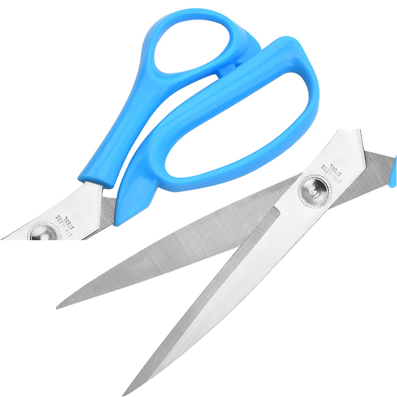 Ompelusakset monikäyttöiset terävät sakset ruostumattomasta teräksestä valmistetut sakset suojakuorella kotitoimiston kirjonta askartelutarvikkeet