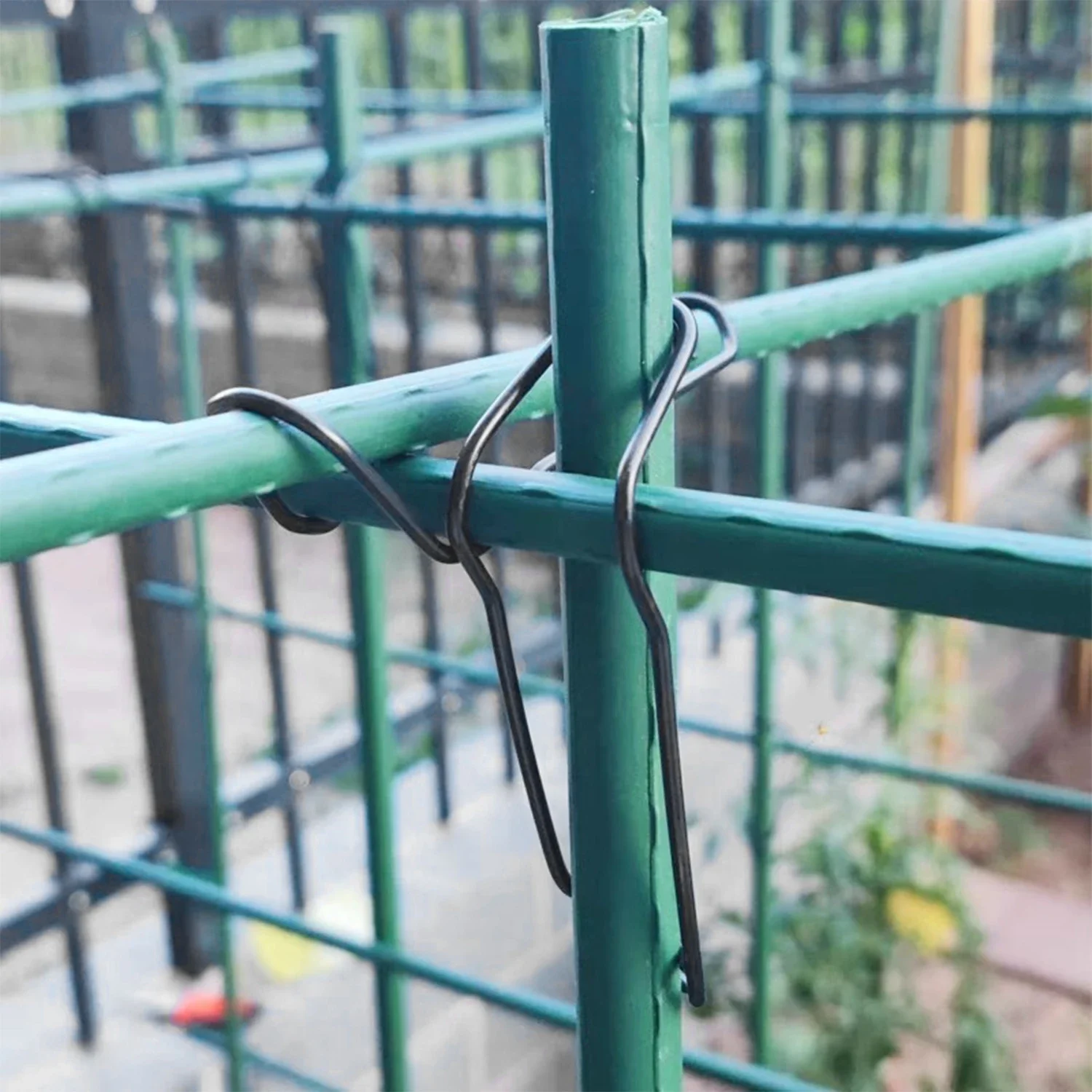 Garden Trellis Clips Metal Plant Vine Stakes Connectors Climbing Frame Buckles for Tomato Cucumber Eggplant Vegetable Support