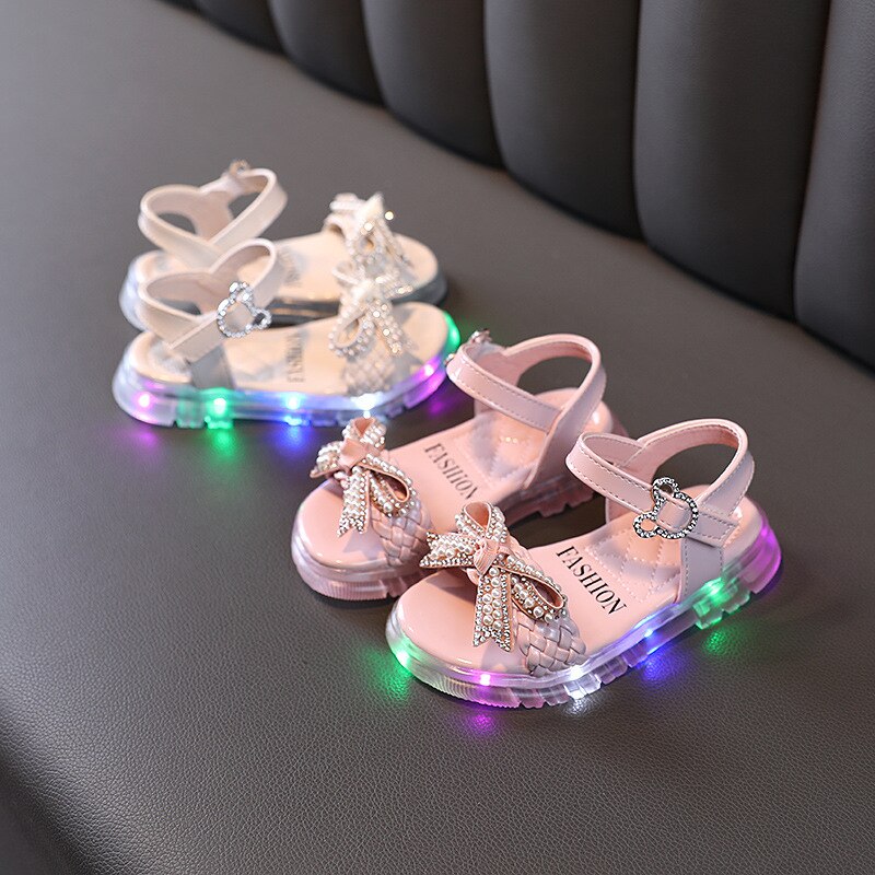 Baby Mädchen Leucht Sandalen glühend Schuhe für freundlicher Mädchen Prinzessin Schuhe nicht-Unterhose Strass Bogen Sandalen LED Licht hoch hausschuhe