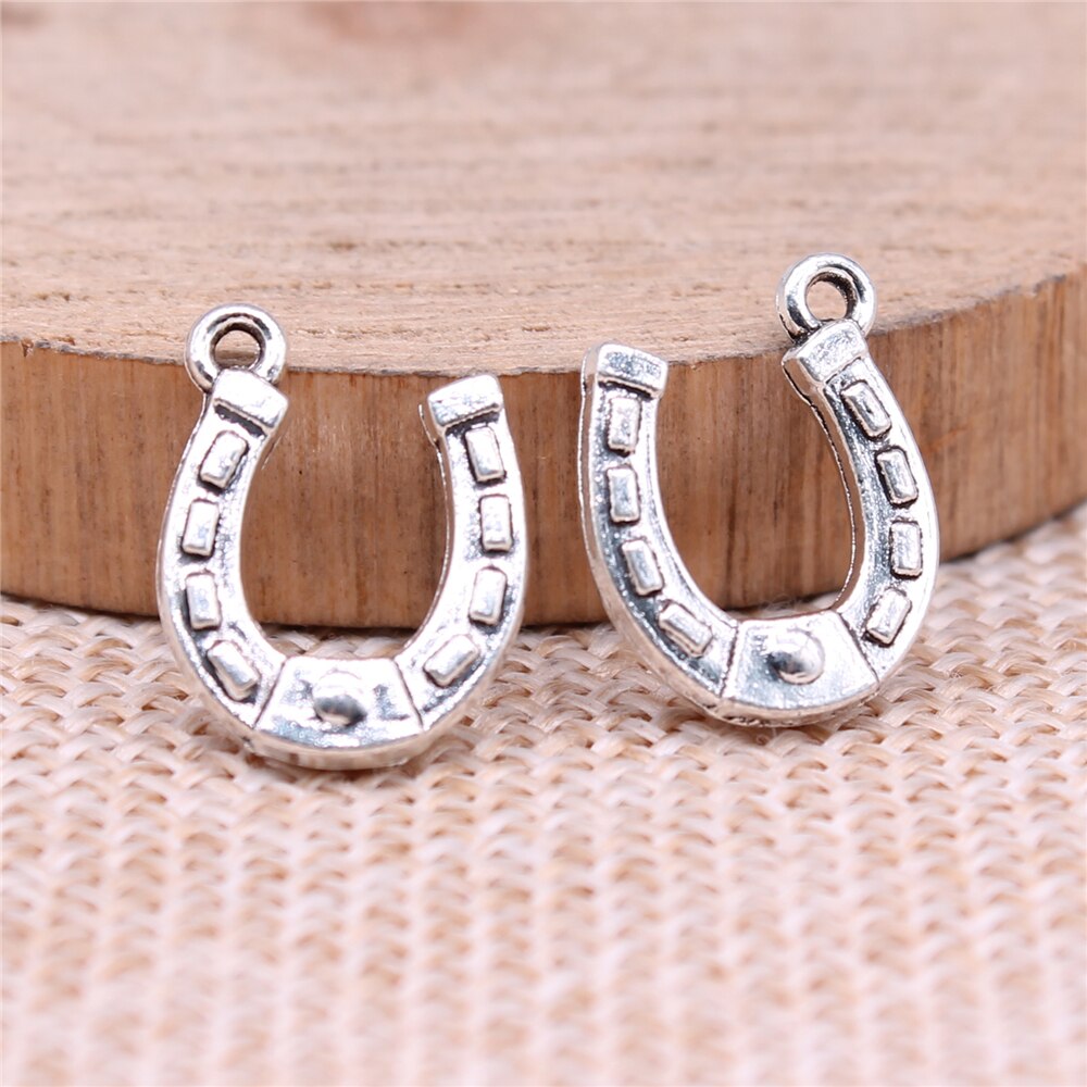 WYSIWYG 40pcs 15x12mm ferro di Cavallo Pendenti A Ferro di Cavallo Pendenti di Fascino Antico Colore Argento A Ferro di Cavallo Pendenti