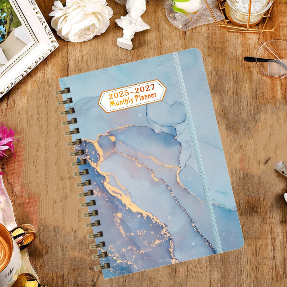 Maandplanner/kalender 2025-2027 Maandplanner, januari 2025-2027, 3 jaar maandplanner voor terug naar school: YELLOW