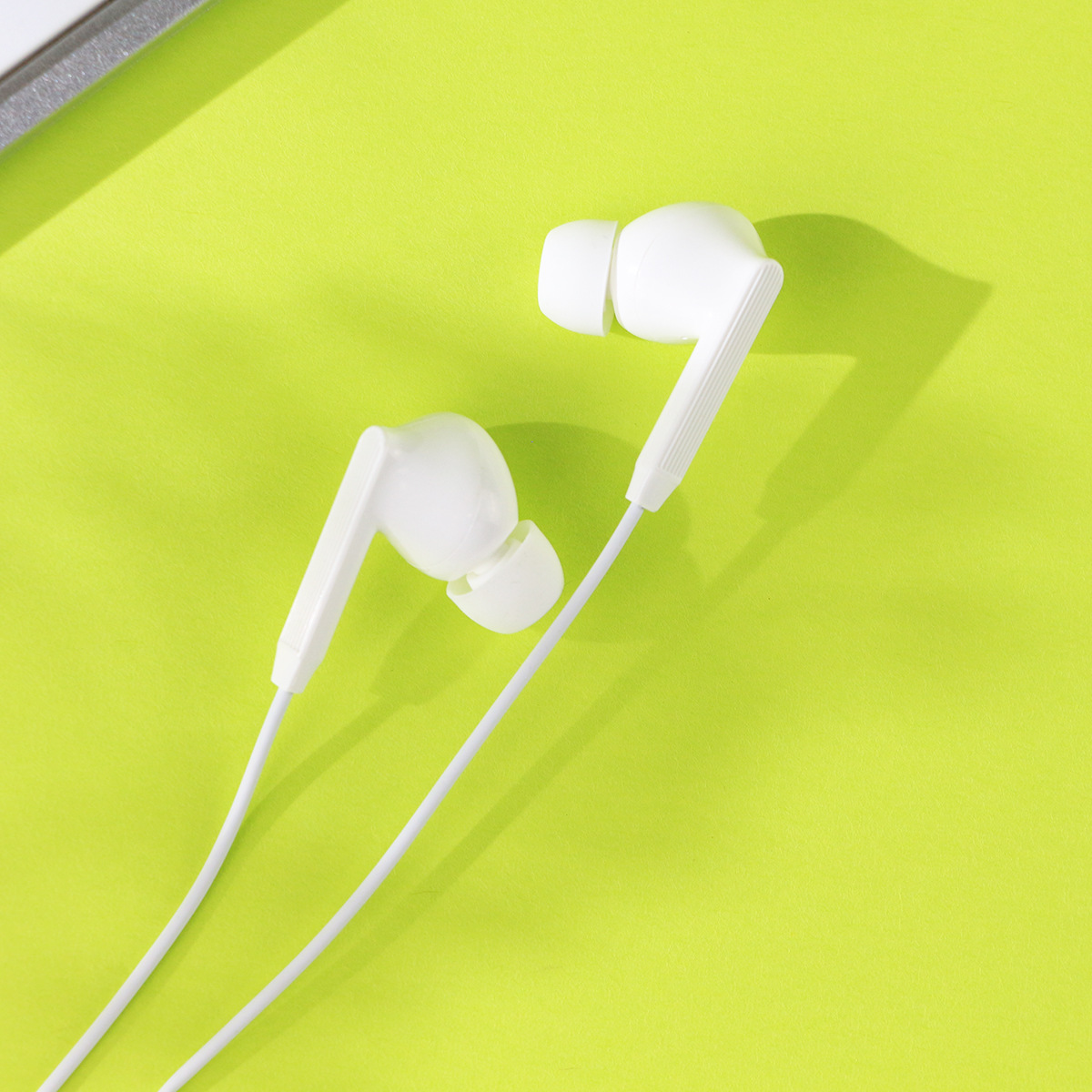 Earphone with microphone Wired Stereo hear phones for Apple iPhone 7 Wired Headset