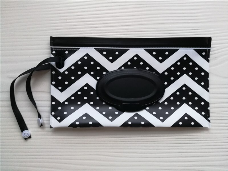 Portable Baby Wet Wipes Storage Bag Stroller Carrying Case Easy Carry Snap Strap Wipes Container Clamshell Cosmetic Pouch: Style 3
