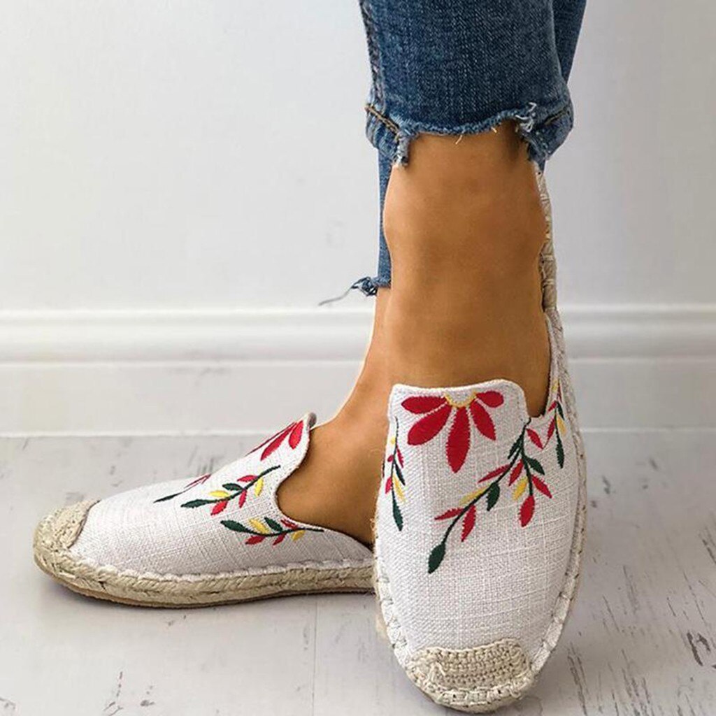 Sandales plates brodées pour femmes, chaussures décontractées à bout rond, pantoufles en paille brodées