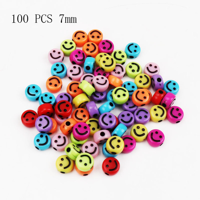 100 Stück 7 x 4 mm bunte lächelnde Gesicht Buchstaben Acryl verlieren Distanzperlen für Schmuckherstellung DIY Armbinde Zubehör: nackt
