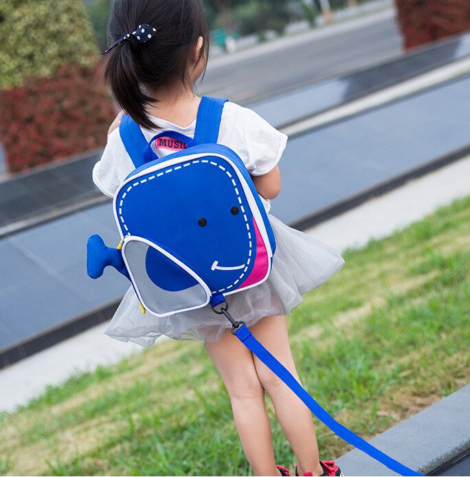 Sarjakuva eläin reppu päiväkoti lapset pojat tytöt vedenpitävät reput söpö peura norsu valas possu koululaukku