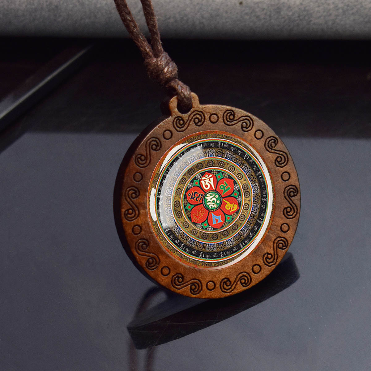 Sri Yantra Mandala Glas Halskette Holz Anhänger buddhistische heilige Geometrie Schmuck spirituelle Yoga: Rost verrotten