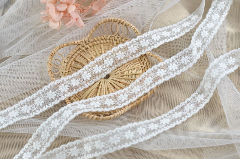 5meter/lot 2cm Narrow Lace Trim Cotton Embroidered Flower Lace White Clothes Bilateral Crocheted Lace X935