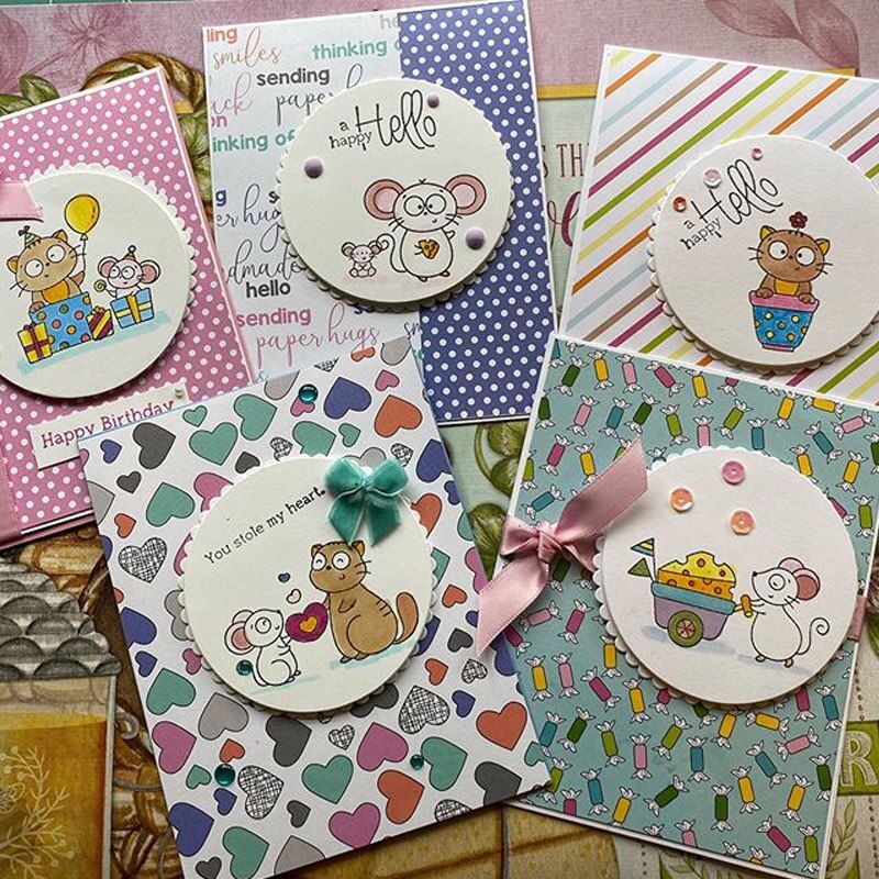 Set van 2 schattige kleine dieren (panda, kuiken, egel en zebra) met grappige sentimenten, stempel en stans voor doe-het-zelf scrapbooking