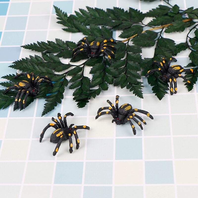 5Pcs Novelty Grappig Simulatie Spider Plastic Spider Grappig Grapje Speelgoed Joke Prank Realistische Rekwisieten Halloween Party Decoratie