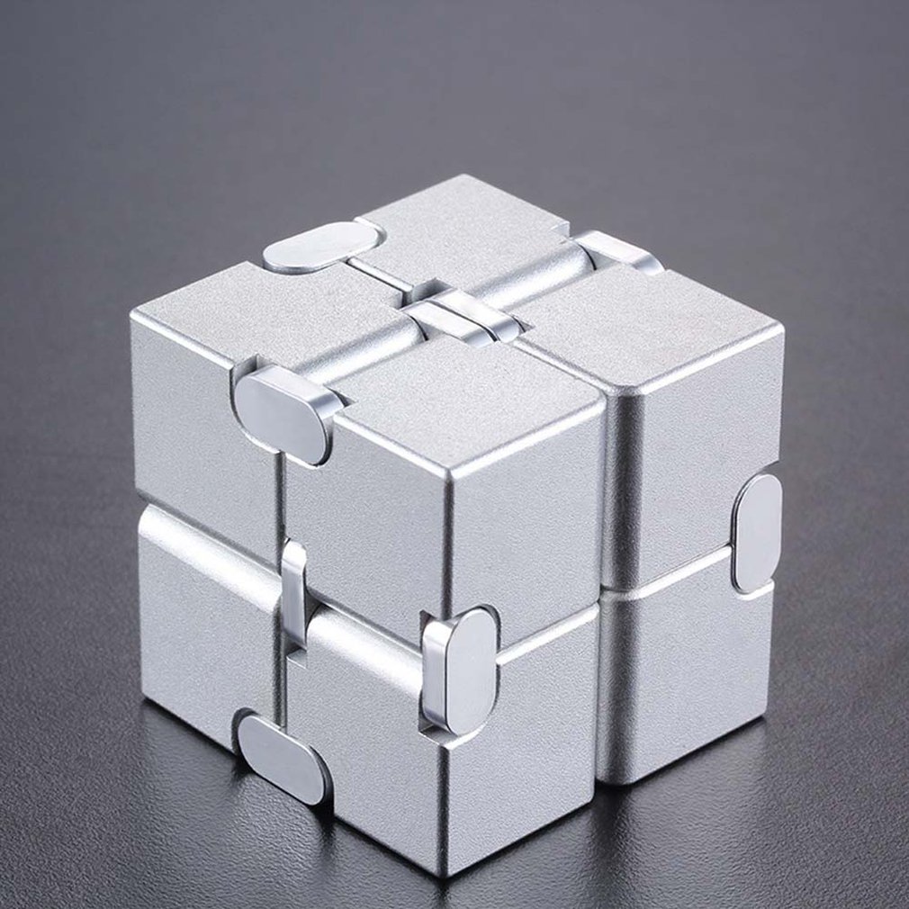 Magische Kubus Aluminium Cube Toys Premium Metalen Vervorming Magische Anti-Stress Cube Stress Reliever Voor Angst: Zilver