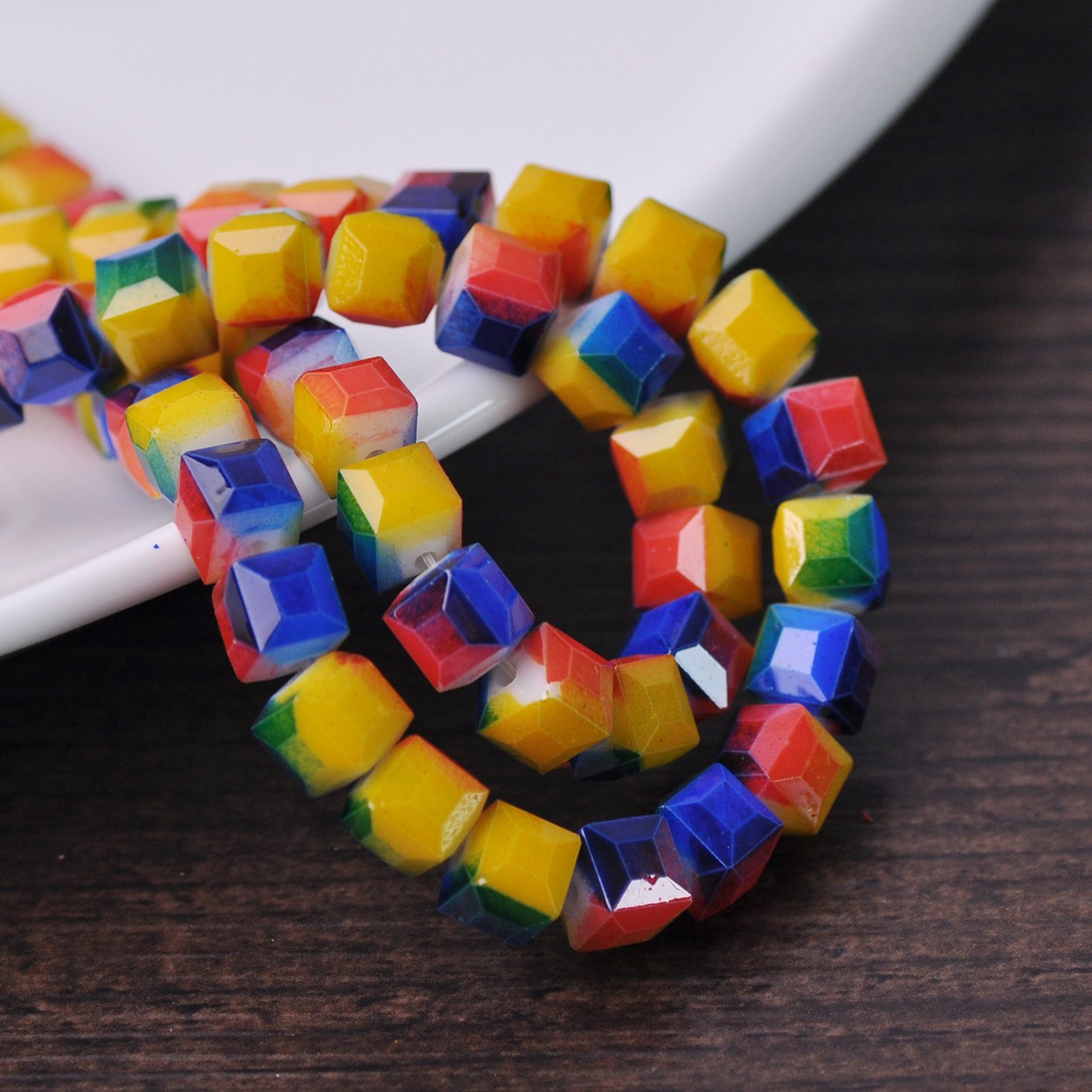 Kleurrijke Bekleed Kubus Vierkant Geslepen 8Mm 10Mm Opaque Glas Losse Ambachten Kralen Lot Voor Sieraden Maken Diy craft Bevindingen: Donkergroen / 8 mm