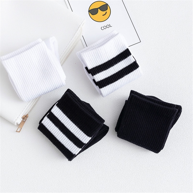 Moda w stylu Harajuku kobiece długie skarpetki biały kolor moda koreańskie damskie w stylu świąteczne bawełniane skarpetki meias szczęśliwy kobieta skarpety