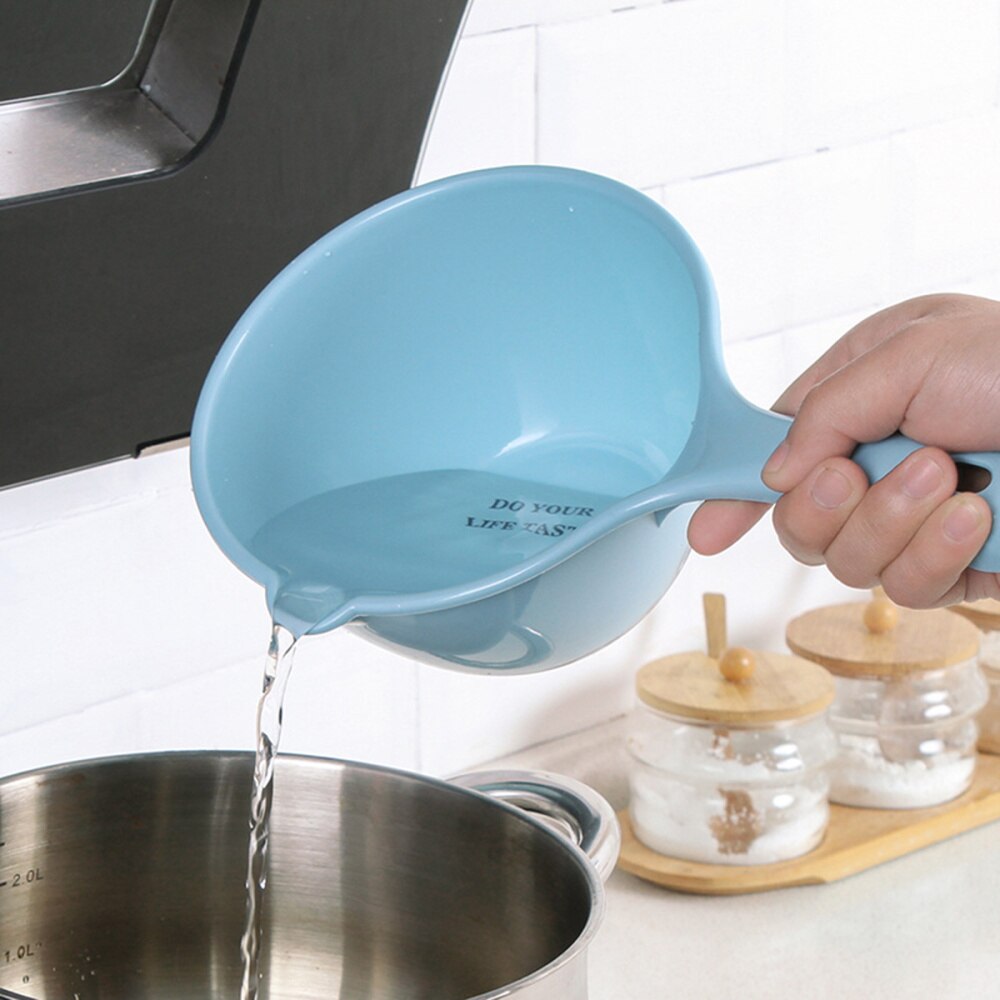 1Pc Plastic Water Ladle Bathing Bailer Water Dipper Spoon for Home Restaurant Kitchen Blue