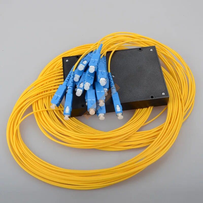 1X8 PLC optical fiber splitter1X8 PLCFiber Optical splitter SC/ UPC FTTH FBT PLC Singlemode Fiber Optical splitter