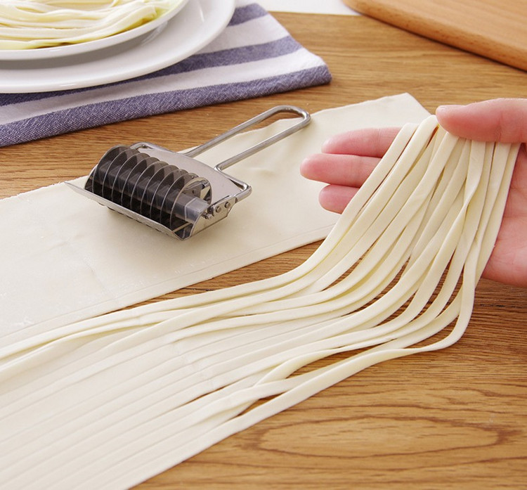 2 stk gør-det-selv rustfrit stål nudelgitter rulle docker dej knivskærer pasta spaghetti maker manuel nudel presse køkkenværktøj