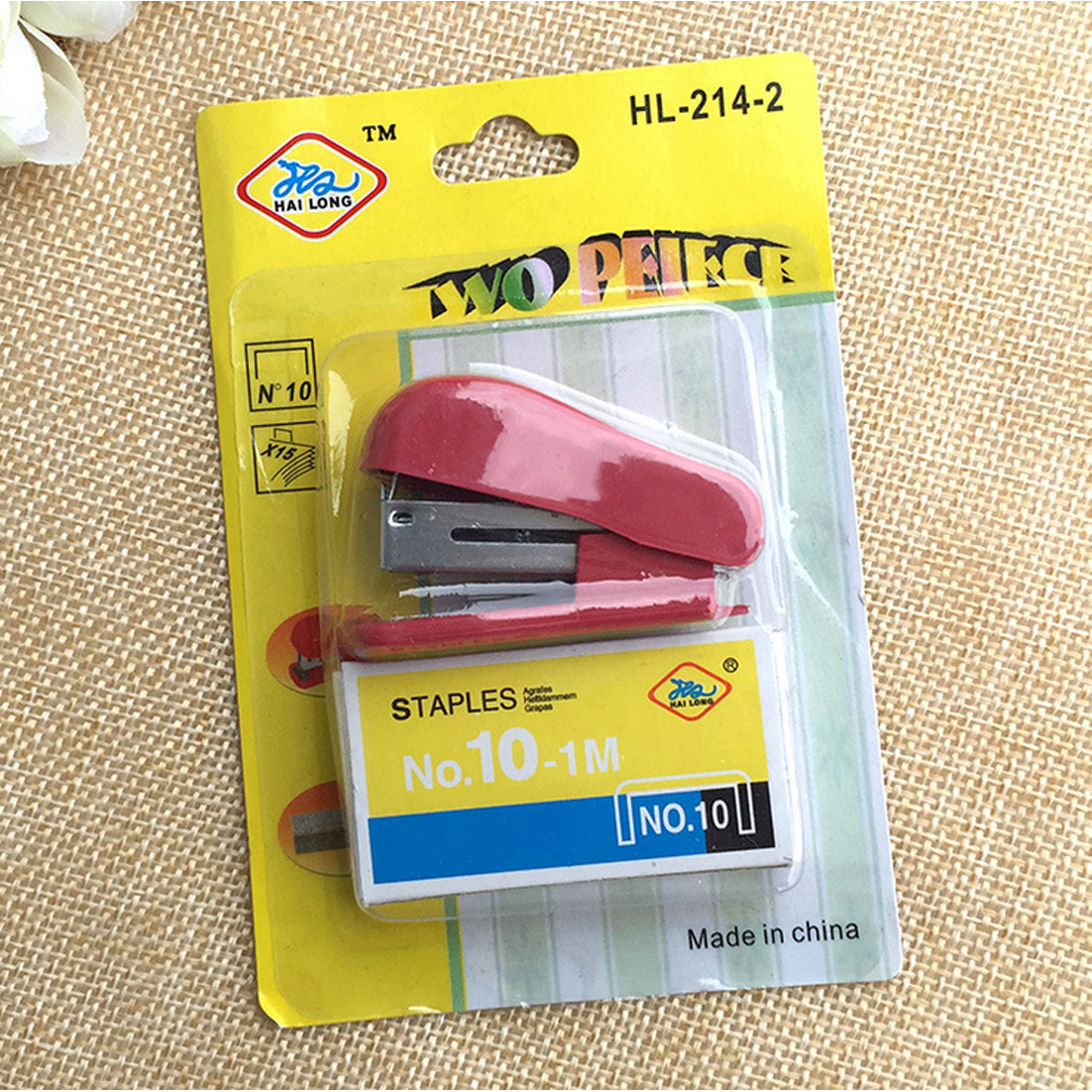 FangNymph Super Kawaii Mini Small Stapler Useful Mini Stapler Staples Set Office Binding Stationery Random color
