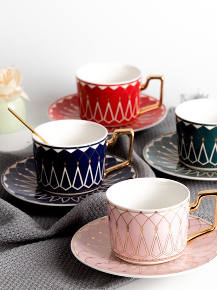 British Style Luxury Coffee Cup and Saucer Set with Gold Spoon Ceramic Cappuccino Afternoon Tea Cup Box Set 200ml