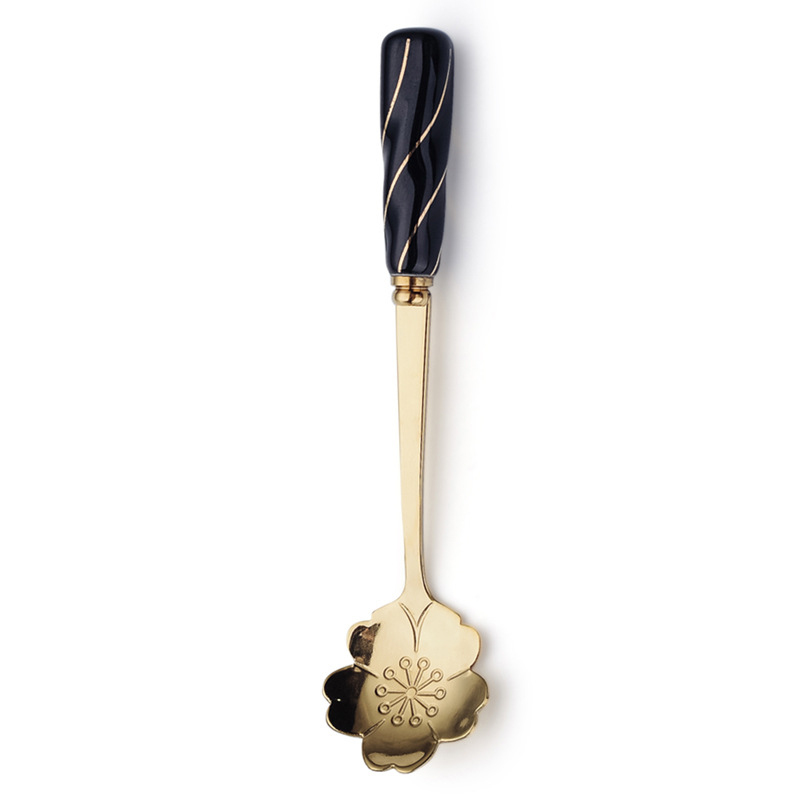 Cuchara de café de acero inoxidable con forma de flor, cucharilla creativa para helado, cucharilla de cocina para agitar, vajilla dorada: 02