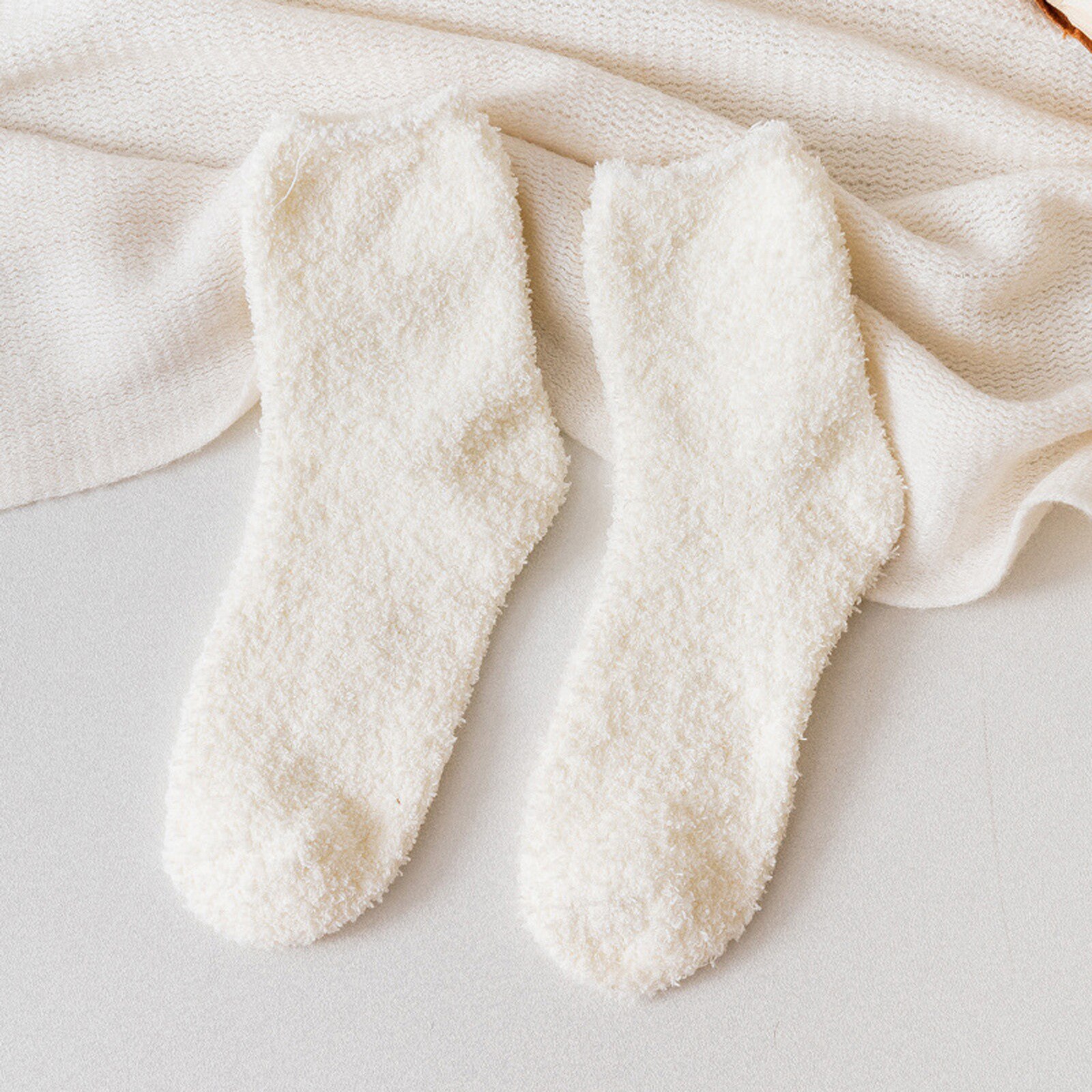 Coral Fleece Socks With Thicker And Warmer Floor Socks For Women In Solid Colors Sweet and lovely, warm and comfortable: A