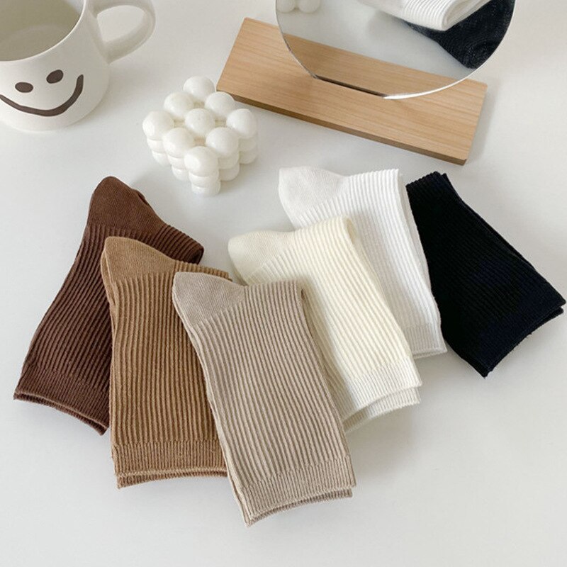Effen Kleur Sokken Mid Tube Gebreide Japanse Koreaanse Losse Lange Kousen Meisje Ins Retro Zachte Mode Trend Lente Herfst Sokken