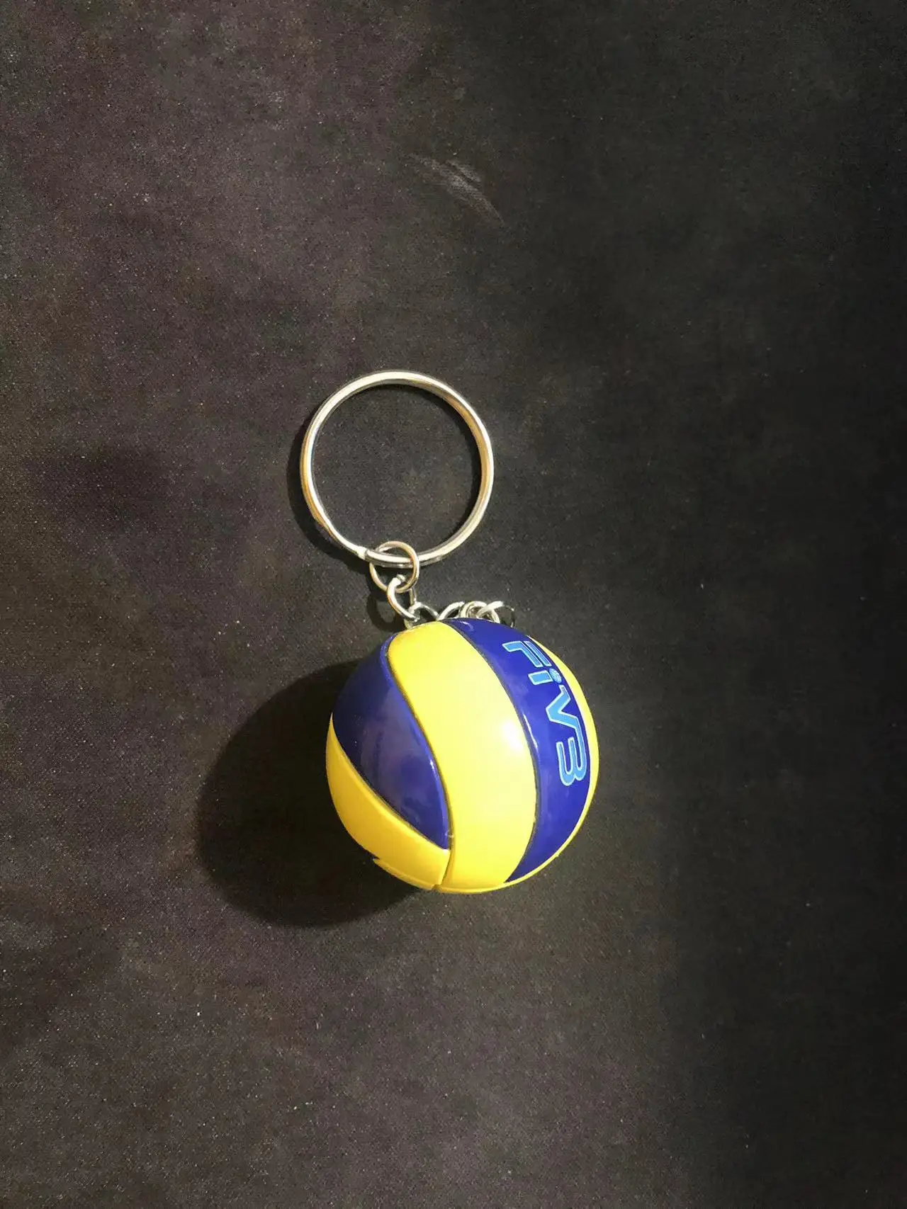 Llavero de voleibol, hardware de 3,8 CM, colgante de PVC, premio de competición, de empresa, colgante de voleibol personalizado: Blanco