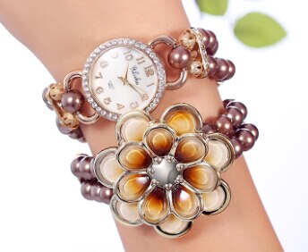 Listing Women Watch White Pearl Flower Plastic Bracelet Watch Women Quartz Rhinestone Watch Relogio Feminino