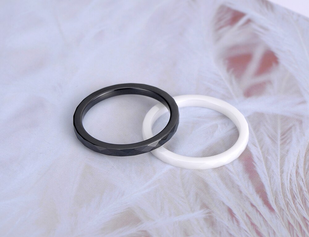 BOBOTUU Alla Moda 2 millimetri in Bianco e Nero Taglio di Ceramica Anelli Dei Monili Anelli di Nozze Anelli Di Fidanzamento Per Le Donne Anneaux BR19051