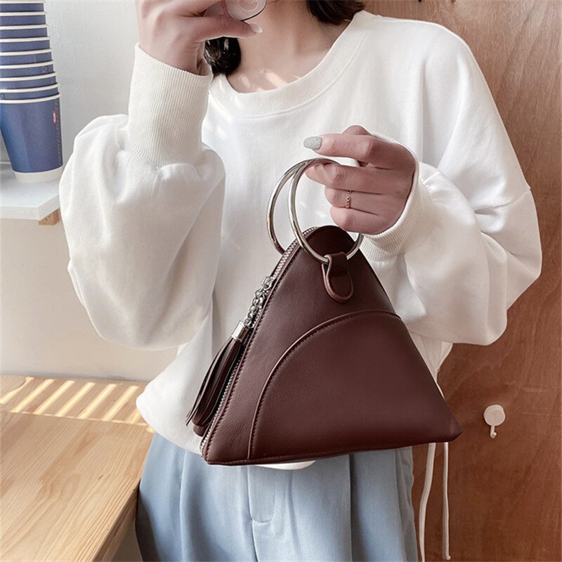 Bolso de mano con borla firme y anillo redondo para mujer, Mini bolsa triangular portátil,