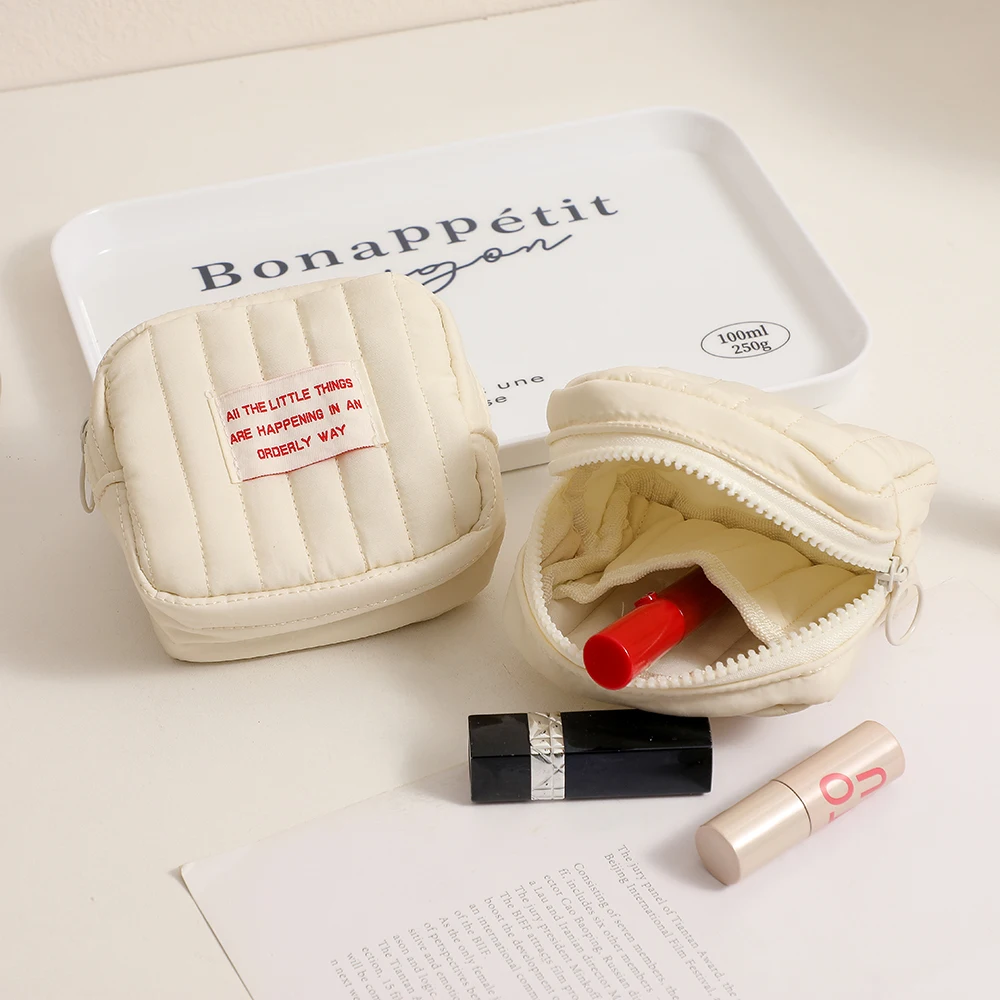 Koreańska mini urocza kwadratowa kosmetyczka damska przenośne słuchawki szminka podpaski higieniczne etui do przechowywania małe torby do makijażu na zamek błyskawiczny