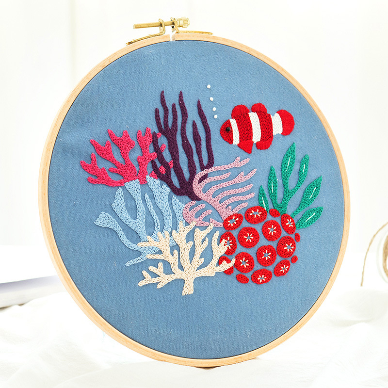 Paquete de materiales de bordado DIY, Kits de bordado con patrones de dibujos animados en 3D de peces, bastidor para bordar, suministros de costura de punto de cruz