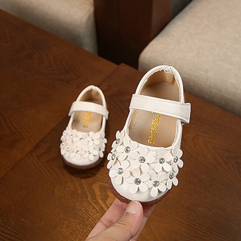 Crianças menina sapatos bonito flor couro do plutônio criança anti-deslizamento em sapatos gancho & loop primeiros caminhantes y13: M / 6.5