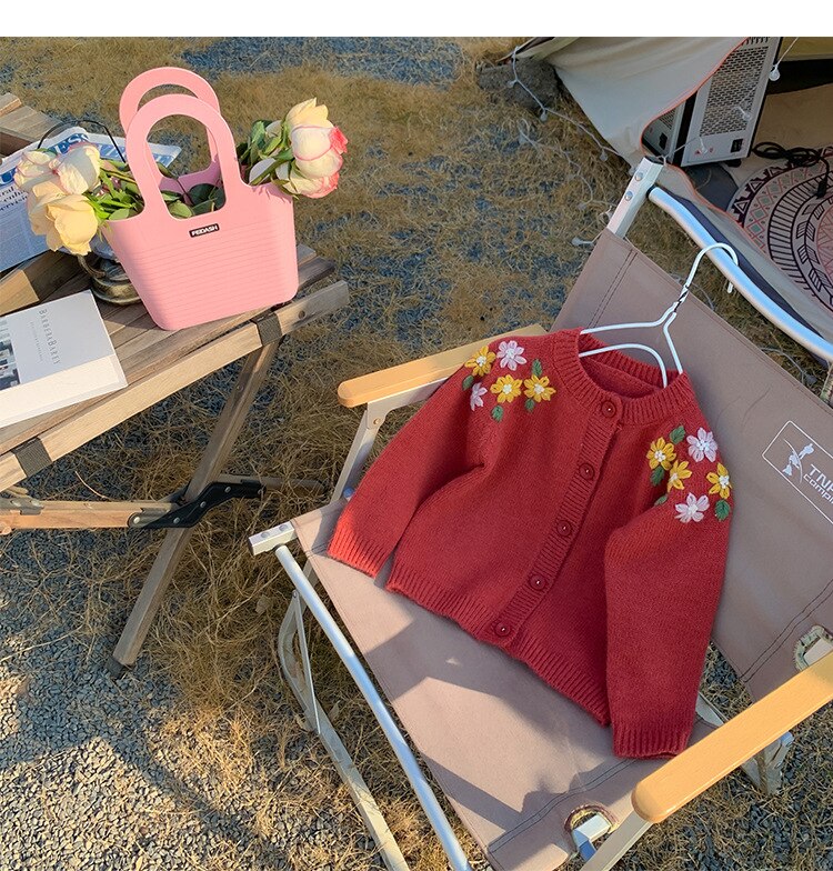 2021 New Spring neonate maglioni lavorati a maglia stile coreano ricamo floreale top Cardigan per bambini cappotti abbigliamento per bambini