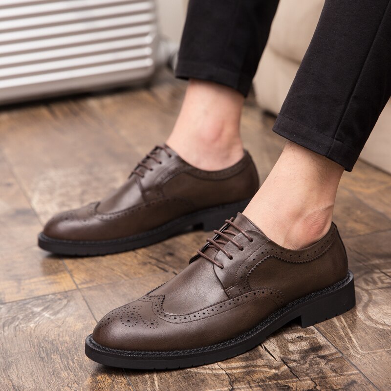 Miesten brogue oxford mekkokengät miesten hyvin pukeutunut herrasmies käsintehdyt jalkineet moderneille miehille koko 38-47 zapatos hombre: Ruskea / 8