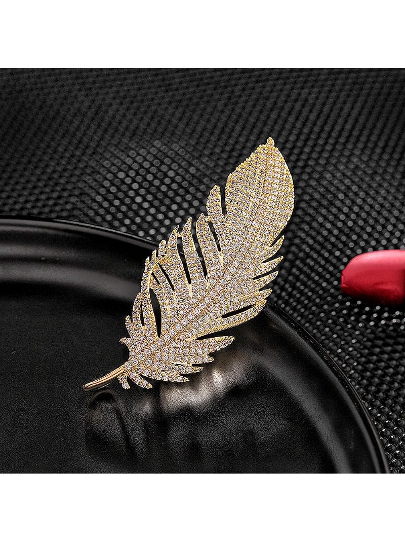 Koreaanse Stijl Temperament Zirkoon Corsage Dames Cheongsam Pin Sjaal Gesp Accessoires High-End Veren Broche: Goud-kleur