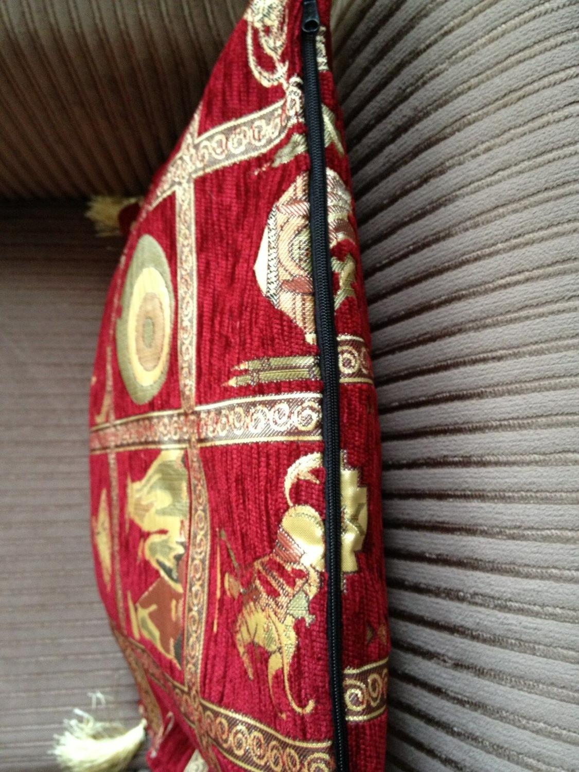 Tyrkisk osmannisk stil chenille pudebetræk 17 "  x 17 " rød