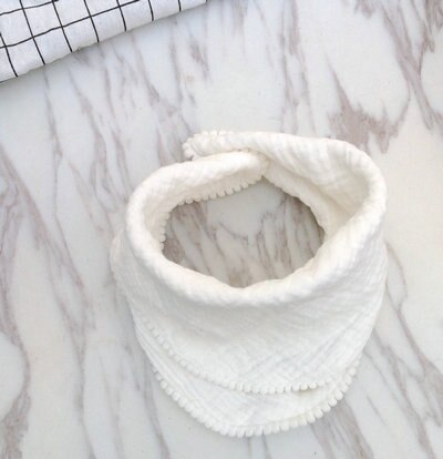 Bibdanna | Katoenen Mousseline Bib | Pompom Bibdanna | Shabby Chic | Baby Meisje | Geslacht Neutrale: white 1