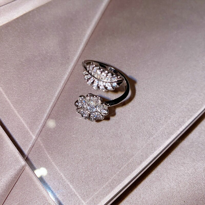 Bling Einzigen Kleeblatt Blume Öffnung Einstellbare Silber Farbe Blatt Mikro Inlay Zirkon Ringe für Frauen Weibliche Hochzeit Finger