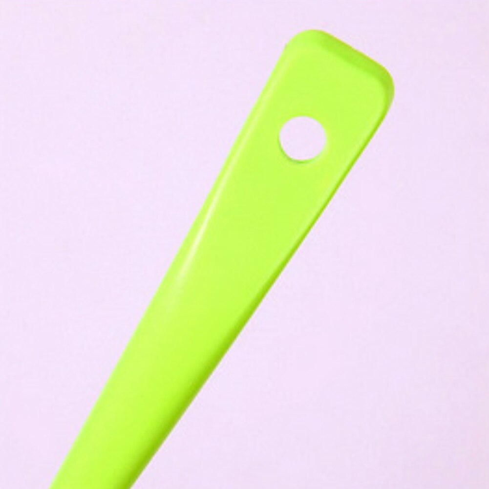 Tasse multifonctionnelle en plastique pour bébé, lavage de la maison, brosse de bouteille à Long manche décontracté, outil de couleur aléatoire suspendu, nettoyage de la cuisine