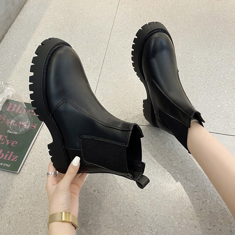 Ademende Vrouwen Enkellaarsjes Britse Stijl Meisjes Naakt Boot Ronde Neus Winter Schoenen Vrouw Platte Mode Botas Mujer