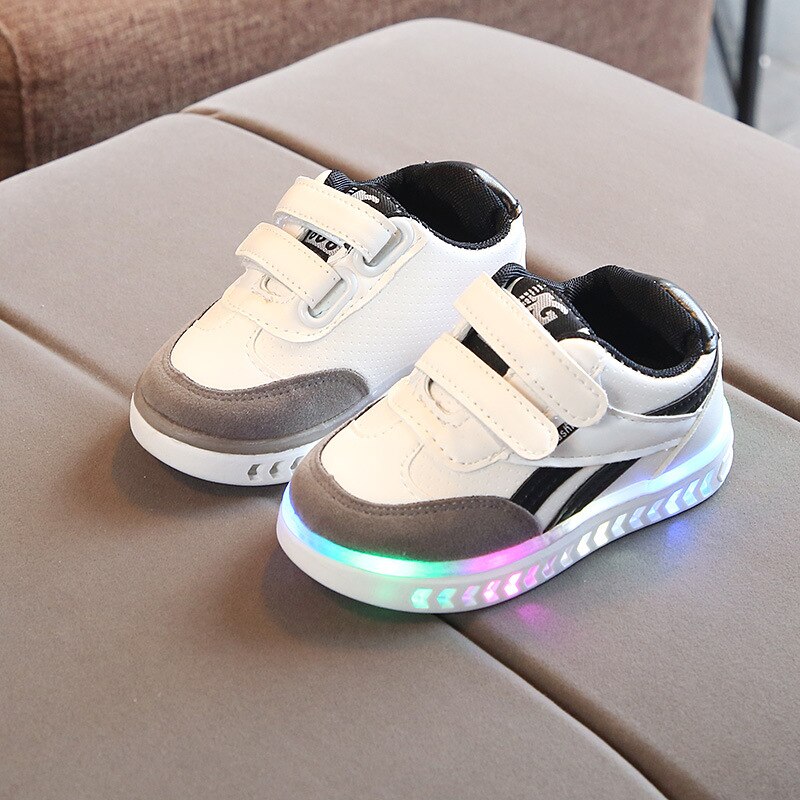 Größe 21-30 freundlicher LED Licht hoch Schuhe Baby Anti-rutschig glühend lässig Schuhe Mädchen Turnschuhe mit Licht jungen Leucht Turnschuhe: Weiß / 22