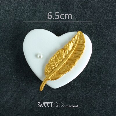 Simulated frosting biscuits Fondant biscuits Wedding theme LOVE cookies Photography props Home softcover: Fluorescence Yellow